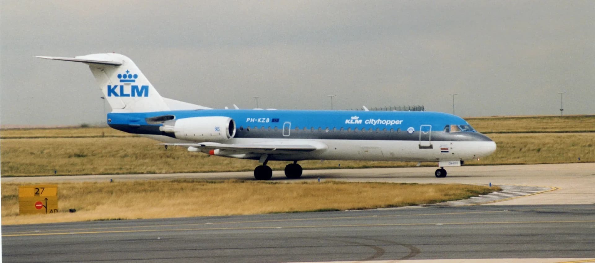 Fokker 70 aircraft