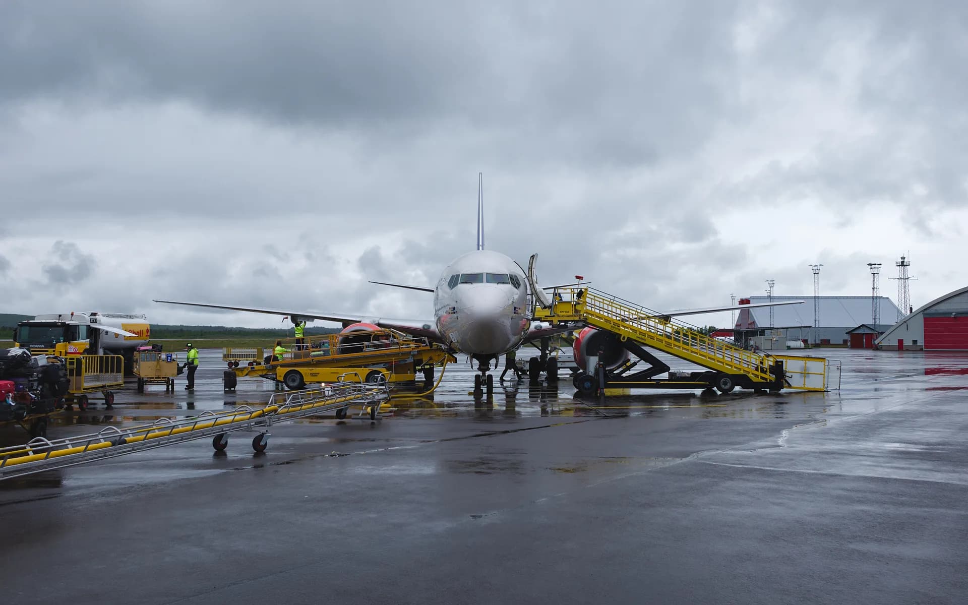 Boeing 737-600 aircraft