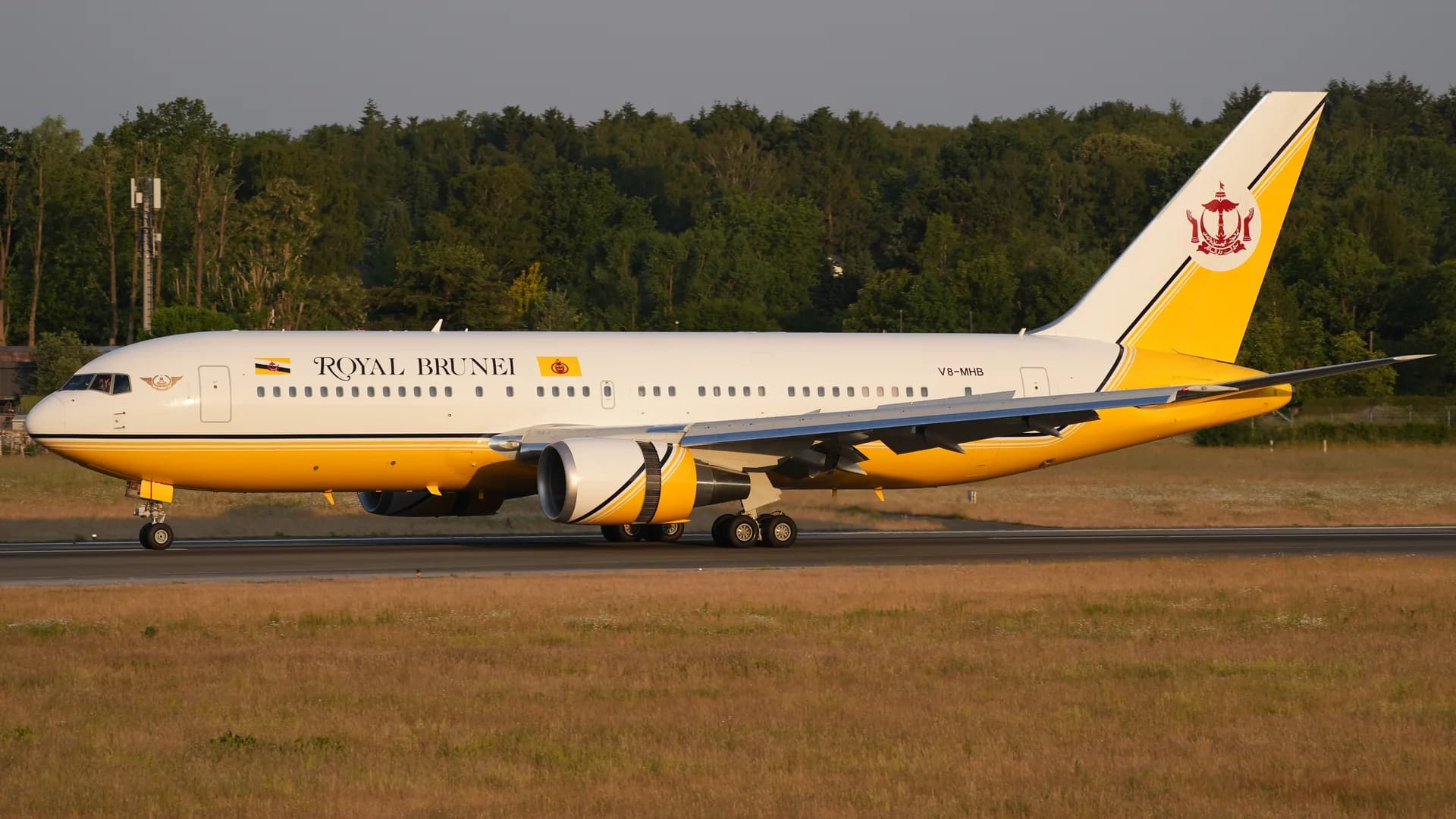 Boeing 767-200ER aircraft
