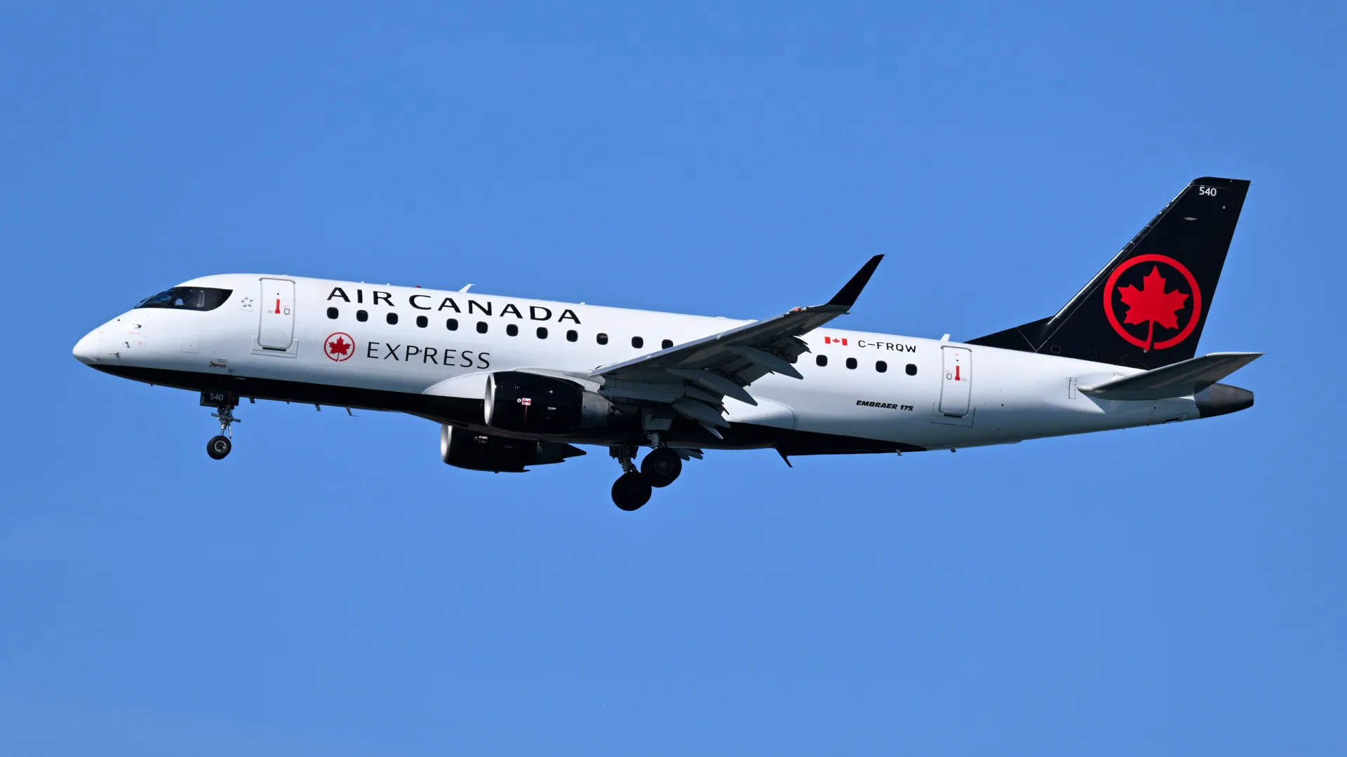 Embraer E175 aircraft