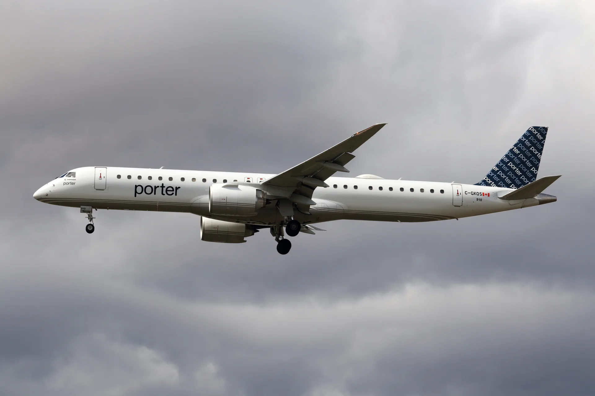 Embraer E195 aircraft